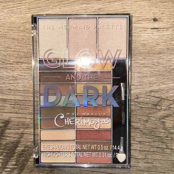 NWT Maybelline Mermaid Eyeshadow Pallete - Picture 5 of 5